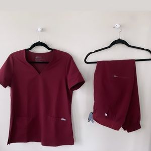 Figs 3 pocket scrub top and jogger scrub pants